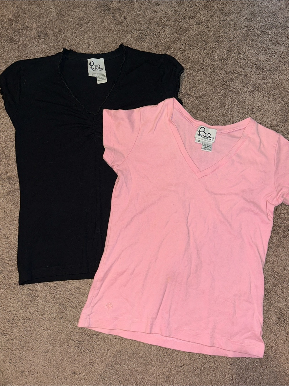 Lilly Pulitzer Vneck Black & Pink size small tshirt bundle!